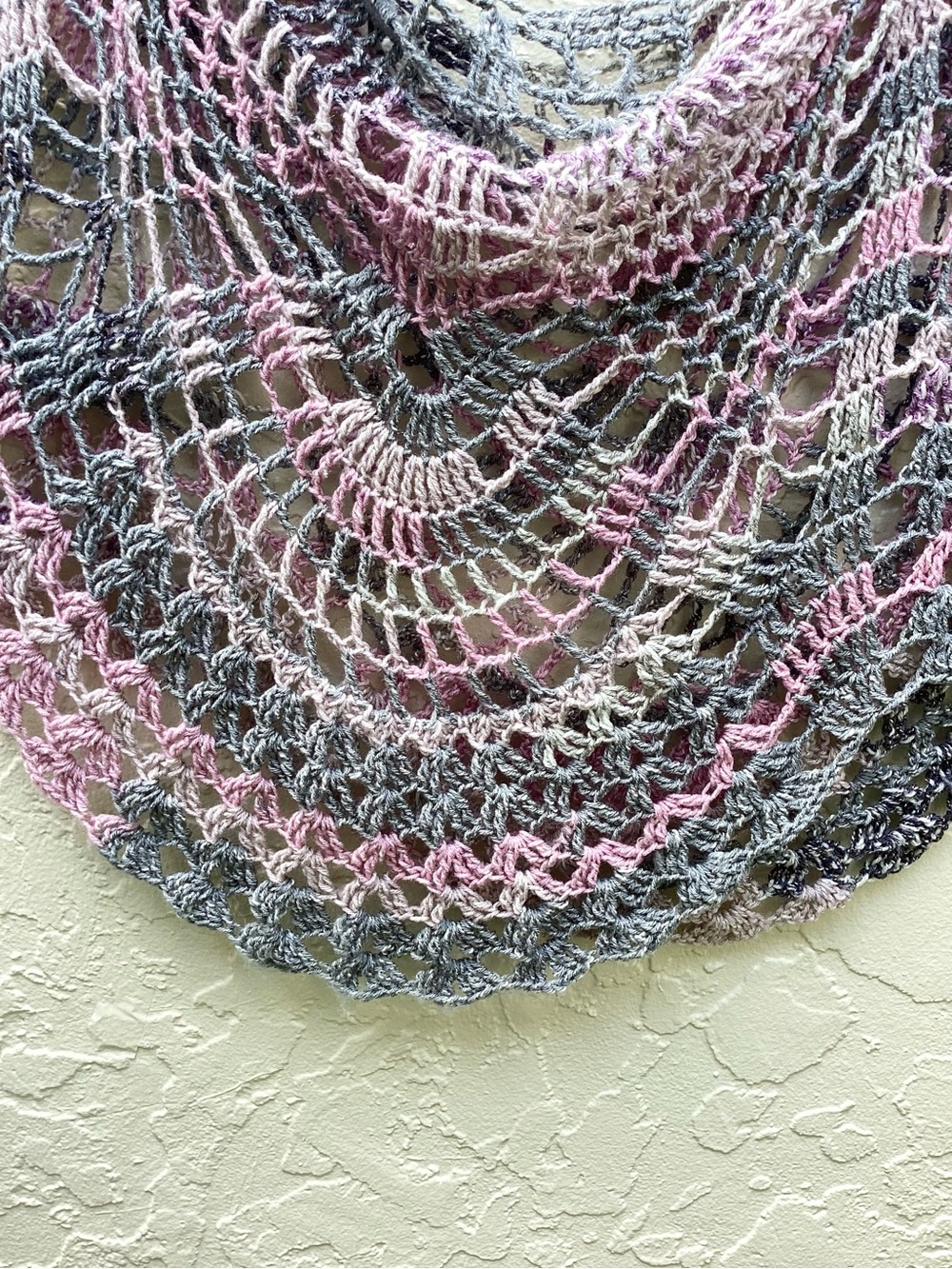 Poncho Hand Crafted Pink Gray Gradient Crochet - Picture 7 of 13